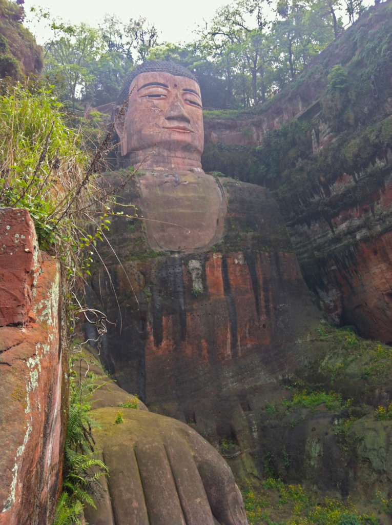 china_leshan_chengdu_buddha